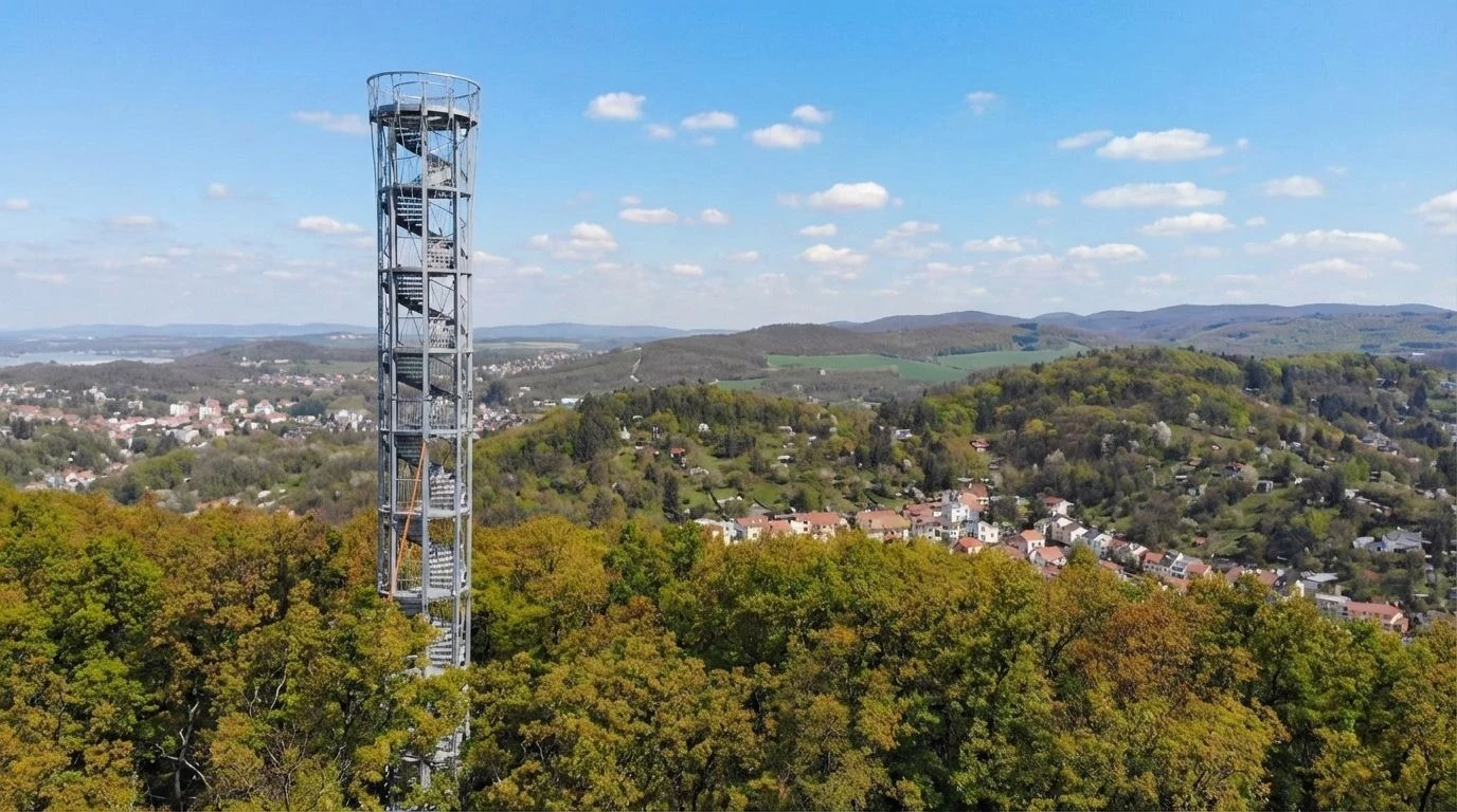Aussichtsturm Holedná